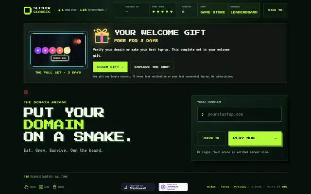 Screenshot of Sneks.lol — Put Your Domain on a Snake